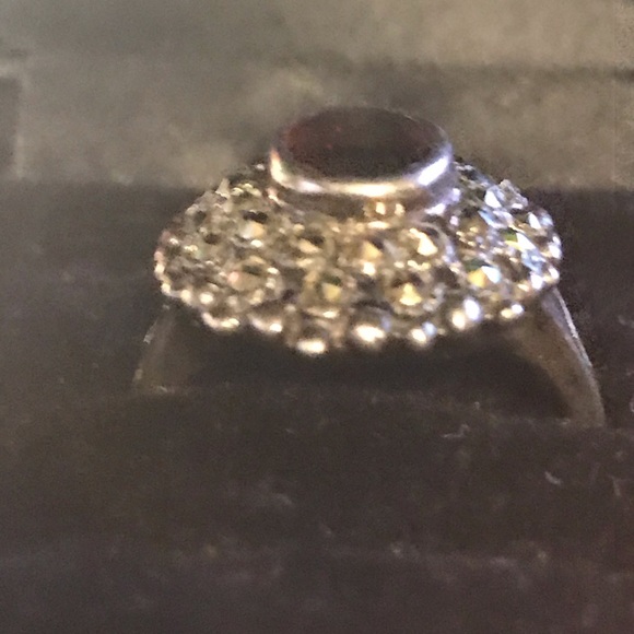 Garnet marcasite ring - Picture 2 of 2